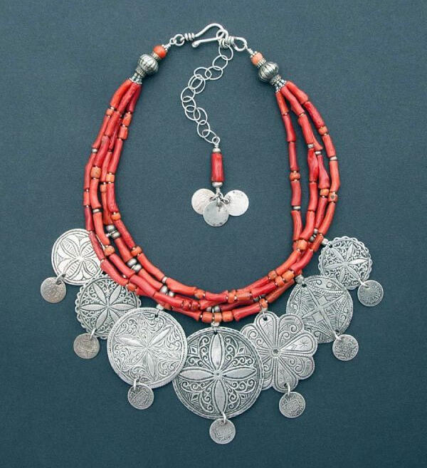 Ethnic necklace with silver beads